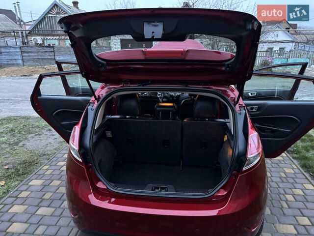 Червоний Форд Фієста, об'ємом двигуна 1.6 л та пробігом 104 тис. км за 7500 $, фото 15 на Automoto.ua
