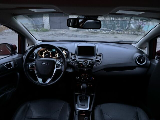 Червоний Форд Фієста, об'ємом двигуна 1.6 л та пробігом 104 тис. км за 7500 $, фото 18 на Automoto.ua