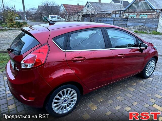 Красный Форд Фиеста, объемом двигателя 1.6 л и пробегом 104 тыс. км за 7500 $, фото 3 на Automoto.ua