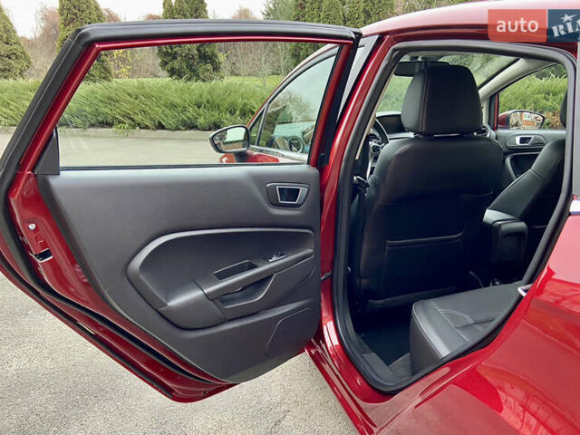 Червоний Форд Фієста, об'ємом двигуна 1.6 л та пробігом 7 тис. км за 9150 $, фото 47 на Automoto.ua