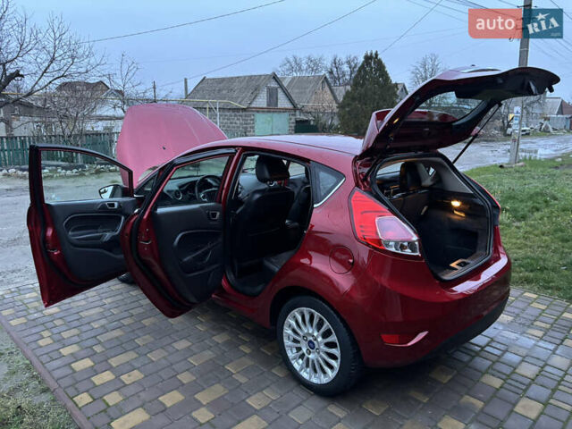 Червоний Форд Фієста, об'ємом двигуна 1.6 л та пробігом 104 тис. км за 7500 $, фото 14 на Automoto.ua