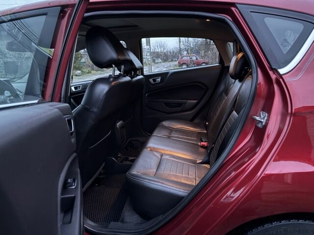 Червоний Форд Фієста, об'ємом двигуна 1.6 л та пробігом 104 тис. км за 7500 $, фото 15 на Automoto.ua