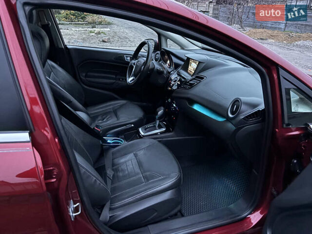 Червоний Форд Фієста, об'ємом двигуна 1.6 л та пробігом 104 тис. км за 7500 $, фото 35 на Automoto.ua