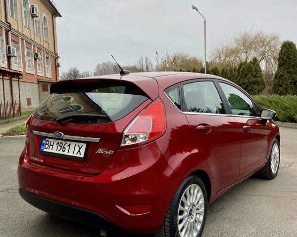 Червоний Форд Фієста, об'ємом двигуна 1.6 л та пробігом 7 тис. км за 9150 $, фото 25 на Automoto.ua