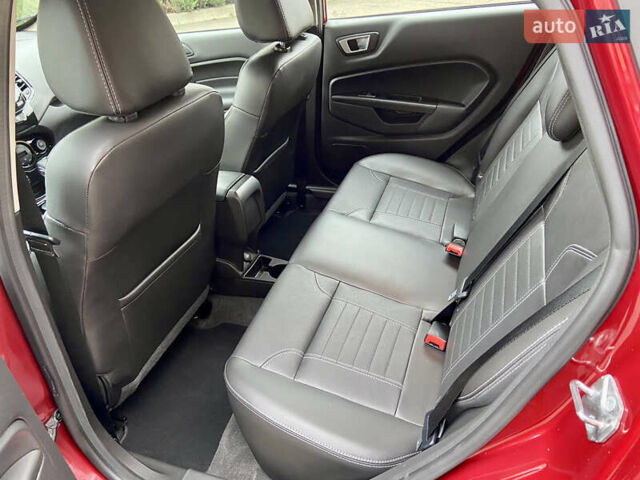 Червоний Форд Фієста, об'ємом двигуна 1.6 л та пробігом 7 тис. км за 9150 $, фото 49 на Automoto.ua