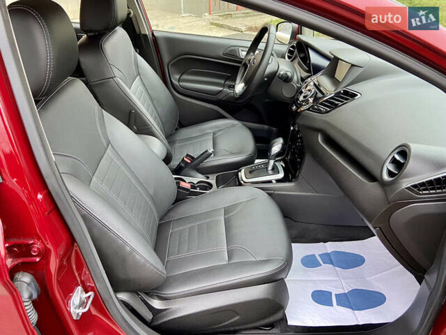 Червоний Форд Фієста, об'ємом двигуна 1.6 л та пробігом 7 тис. км за 9150 $, фото 57 на Automoto.ua