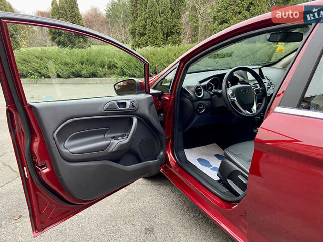Червоний Форд Фієста, об'ємом двигуна 1.6 л та пробігом 7 тис. км за 9150 $, фото 38 на Automoto.ua