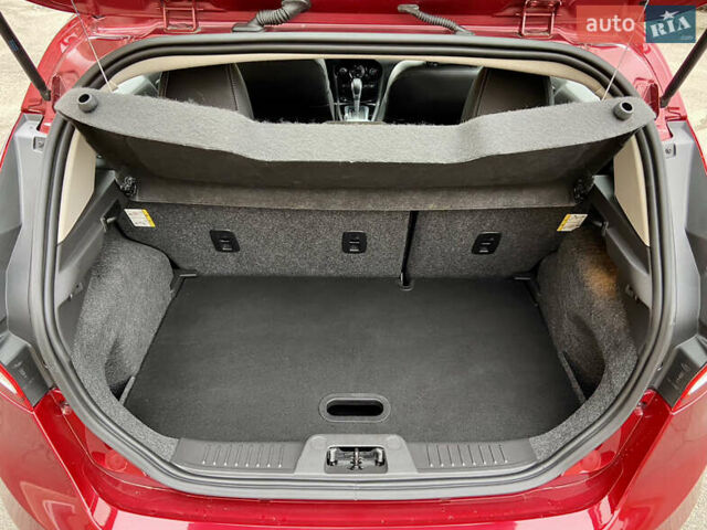 Червоний Форд Фієста, об'ємом двигуна 1.6 л та пробігом 7 тис. км за 9150 $, фото 93 на Automoto.ua