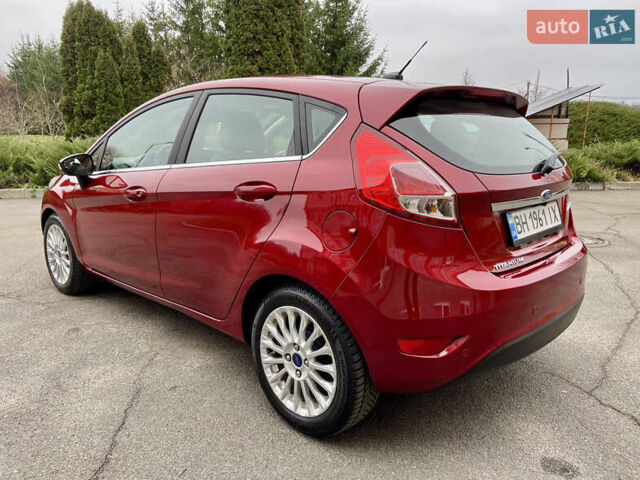 Червоний Форд Фієста, об'ємом двигуна 1.6 л та пробігом 7 тис. км за 9150 $, фото 6 на Automoto.ua