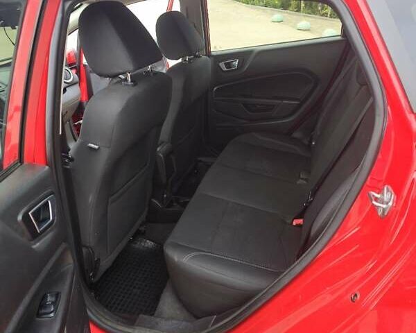 Красный Форд Фиеста, объемом двигателя 1.6 л и пробегом 204 тыс. км за 7500 $, фото 13 на Automoto.ua