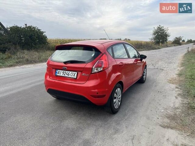 Червоний Форд Фієста, об'ємом двигуна 1 л та пробігом 185 тис. км за 6000 $, фото 2 на Automoto.ua