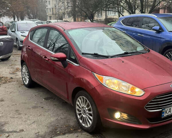 Красный Форд Фиеста, объемом двигателя 1.6 л и пробегом 71 тыс. км за 10400 $, фото 5 на Automoto.ua
