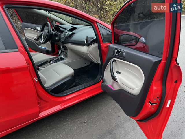 Красный Форд Фиеста, объемом двигателя 1.6 л и пробегом 127 тыс. км за 8000 $, фото 13 на Automoto.ua