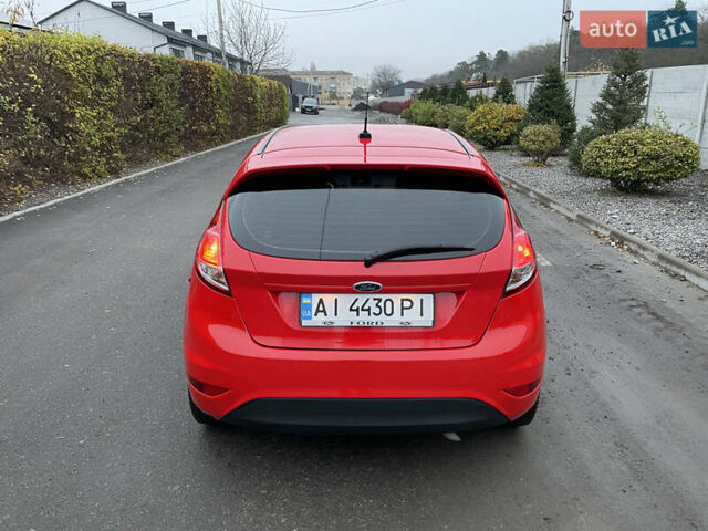 Красный Форд Фиеста, объемом двигателя 1.6 л и пробегом 127 тыс. км за 8000 $, фото 5 на Automoto.ua
