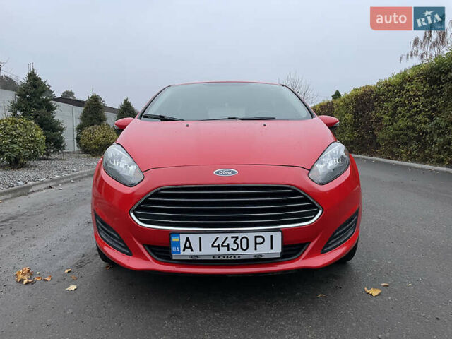 Красный Форд Фиеста, объемом двигателя 1.6 л и пробегом 127 тыс. км за 8000 $, фото 1 на Automoto.ua