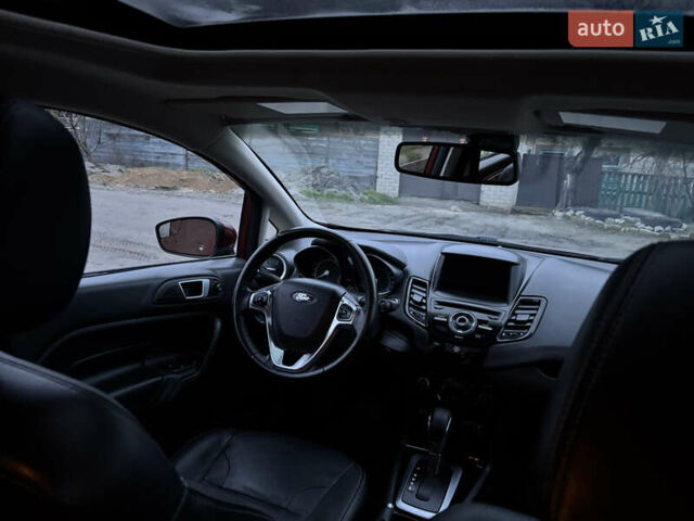 Червоний Форд Фієста, об'ємом двигуна 1.6 л та пробігом 104 тис. км за 7500 $, фото 29 на Automoto.ua