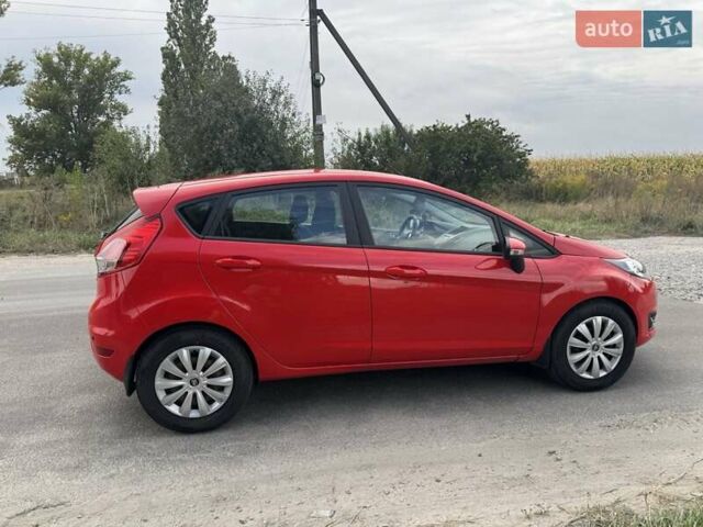 Червоний Форд Фієста, об'ємом двигуна 1 л та пробігом 185 тис. км за 6000 $, фото 3 на Automoto.ua