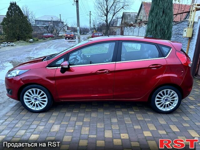 Красный Форд Фиеста, объемом двигателя 1.6 л и пробегом 104 тыс. км за 7500 $, фото 1 на Automoto.ua