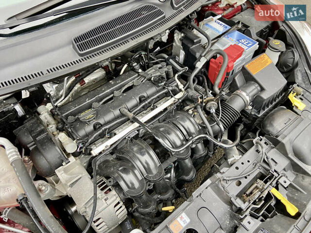 Червоний Форд Фієста, об'ємом двигуна 1.6 л та пробігом 7 тис. км за 9150 $, фото 101 на Automoto.ua