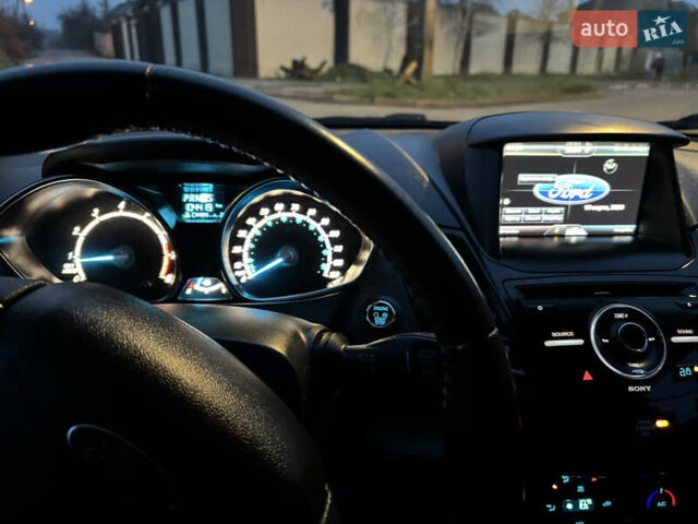 Червоний Форд Фієста, об'ємом двигуна 1.6 л та пробігом 104 тис. км за 7500 $, фото 37 на Automoto.ua