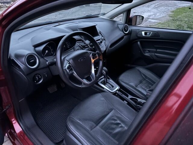 Червоний Форд Фієста, об'ємом двигуна 1.6 л та пробігом 104 тис. км за 7500 $, фото 12 на Automoto.ua