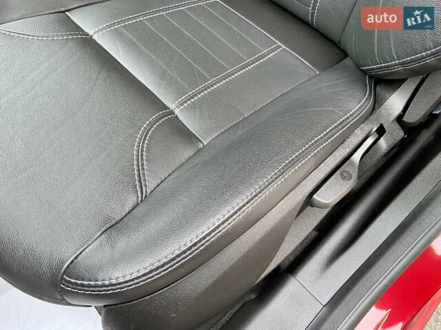 Червоний Форд Фієста, об'ємом двигуна 1.6 л та пробігом 7 тис. км за 9150 $, фото 44 на Automoto.ua