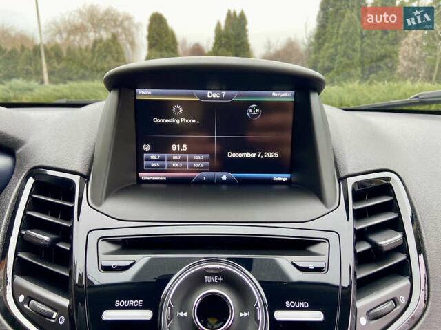 Червоний Форд Фієста, об'ємом двигуна 1.6 л та пробігом 7 тис. км за 9150 $, фото 73 на Automoto.ua