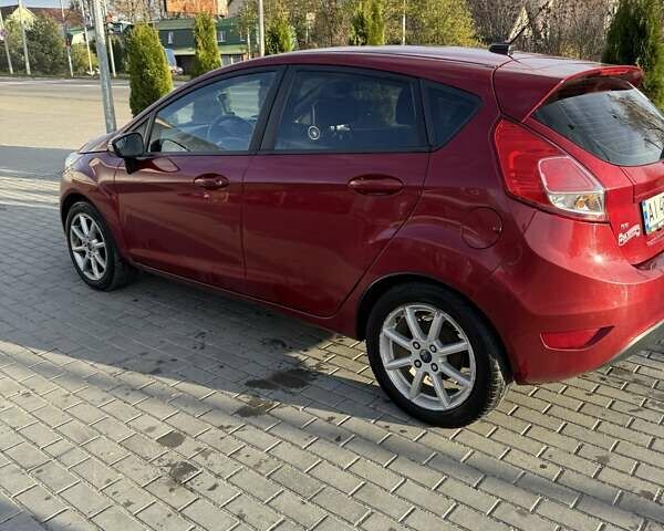 Красный Форд Фиеста, объемом двигателя 1.6 л и пробегом 238 тыс. км за 7700 $, фото 2 на Automoto.ua