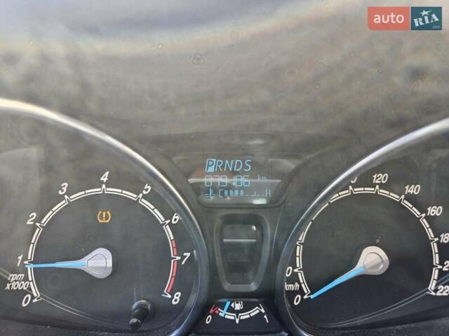 Красный Форд Фиеста, объемом двигателя 1 л и пробегом 79 тыс. км за 10500 $, фото 7 на Automoto.ua