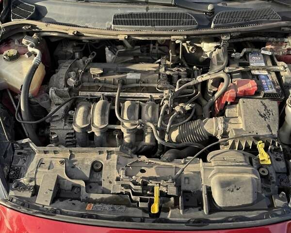 Красный Форд Фиеста, объемом двигателя 1.6 л и пробегом 238 тыс. км за 7700 $, фото 34 на Automoto.ua