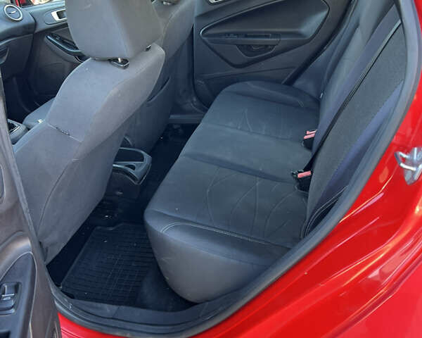 Форд Фієста 2016 у Снятине на Automoto.ua Червоний Форд Фієста, об'ємом двигуна 1.25 л та пробігом 200 тис. км за 3650 $, фото 14 на Automoto.ua