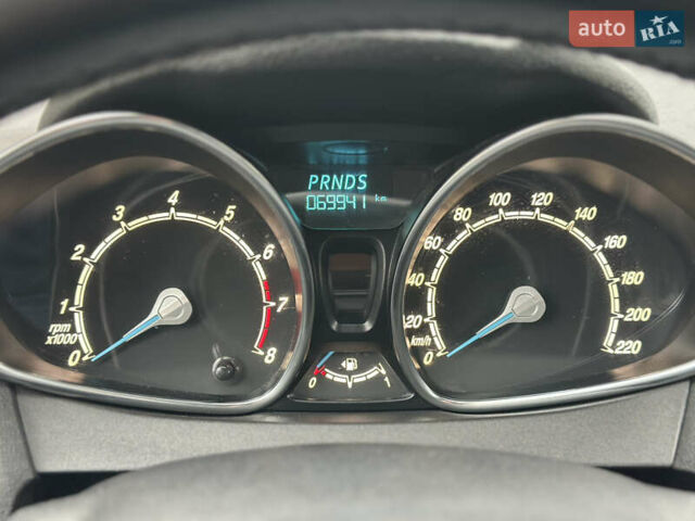 Красный Форд Фиеста, объемом двигателя 1 л и пробегом 70 тыс. км за 8500 $, фото 27 на Automoto.ua