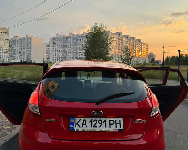 Красный Форд Фиеста, объемом двигателя 1 л и пробегом 66 тыс. км за 8450 $, фото 7 на Automoto.ua
