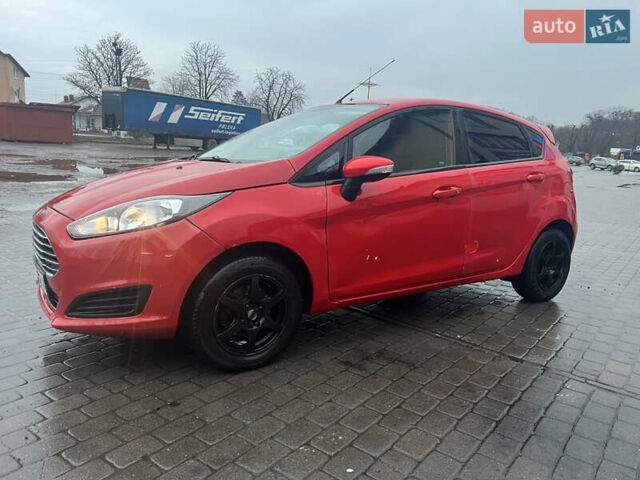 Красный Форд Фиеста, объемом двигателя 1.24 л и пробегом 200 тыс. км за 3500 $, фото 2 на Automoto.ua