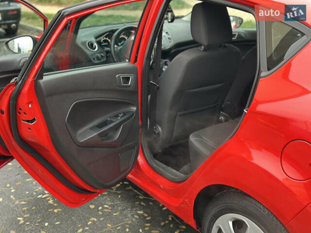 Красный Форд Фиеста, объемом двигателя 1 л и пробегом 70 тыс. км за 8500 $, фото 16 на Automoto.ua