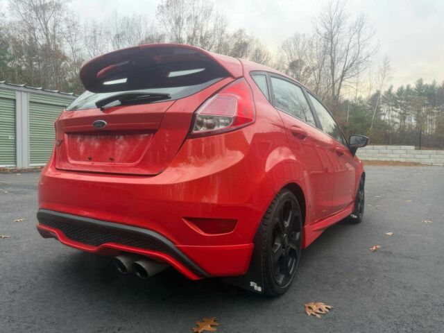 Красный Форд Фиеста, объемом двигателя 1.6 л и пробегом 70 тыс. км за 4000 $, фото 4 на Automoto.ua