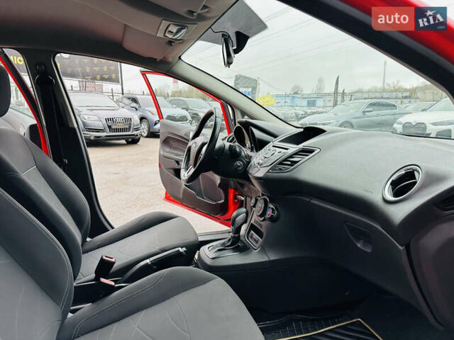 Красный Форд Фиеста, объемом двигателя 1 л и пробегом 56 тыс. км за 8800 $, фото 22 на Automoto.ua