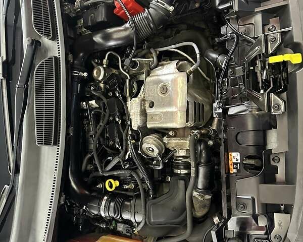 Красный Форд Фиеста, объемом двигателя 1 л и пробегом 65 тыс. км за 9400 $, фото 5 на Automoto.ua