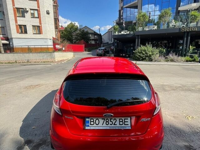Красный Форд Фиеста, объемом двигателя 1.24 л и пробегом 40 тыс. км за 8500 $, фото 3 на Automoto.ua