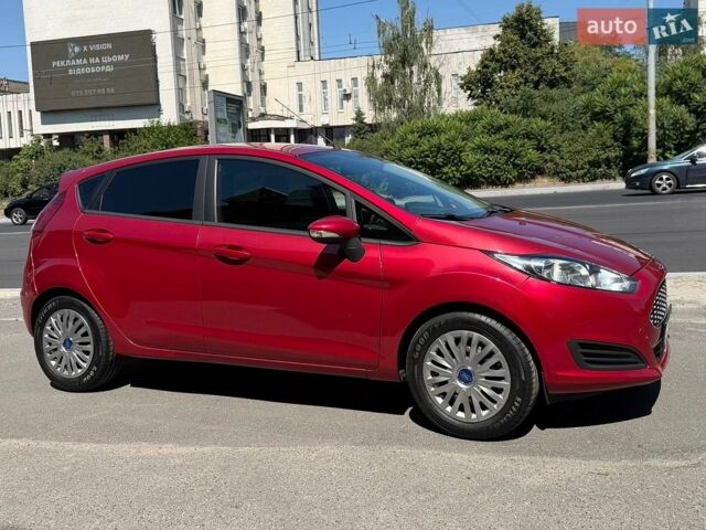 Червоний Форд Фієста, об'ємом двигуна 1 л та пробігом 80 тис. км за 6900 $, фото 9 на Automoto.ua