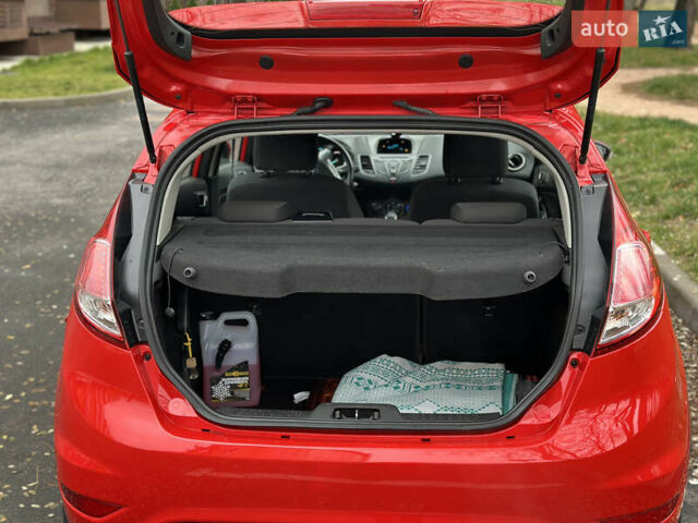 Красный Форд Фиеста, объемом двигателя 1 л и пробегом 70 тыс. км за 8500 $, фото 19 на Automoto.ua