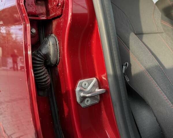 Красный Форд Фиеста, объемом двигателя 1.6 л и пробегом 238 тыс. км за 7700 $, фото 24 на Automoto.ua