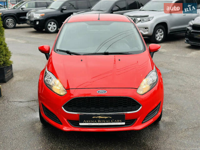Красный Форд Фиеста, объемом двигателя 1 л и пробегом 56 тыс. км за 8800 $, фото 7 на Automoto.ua