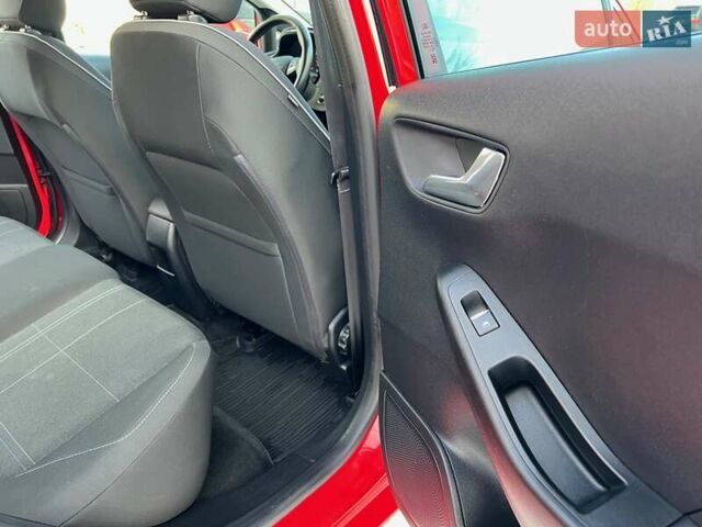 Форд Фиеста 2017 в Тернополе на Automoto.ua Красный Форд Фиеста, объемом двигателя 1 л и пробегом 113 тыс. км за 10300 $, фото 5 на Automoto.ua