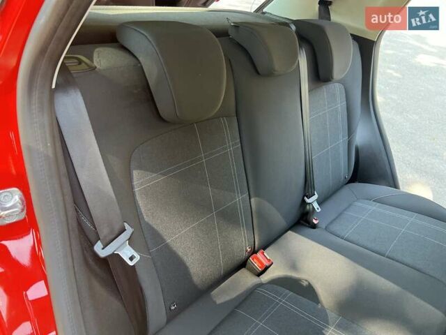 Форд Фиеста 2017 в Тернополе на Automoto.ua Красный Форд Фиеста, объемом двигателя 1 л и пробегом 113 тыс. км за 10300 $, фото 51 на Automoto.ua