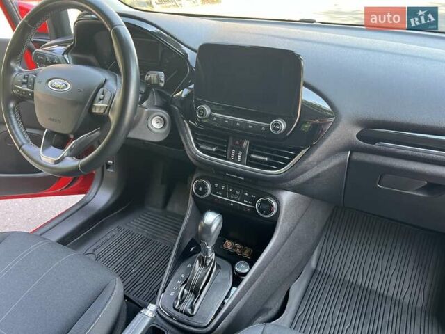 Форд Фиеста 2017 в Тернополе на Automoto.ua Красный Форд Фиеста, объемом двигателя 1 л и пробегом 113 тыс. км за 10300 $, фото 57 на Automoto.ua