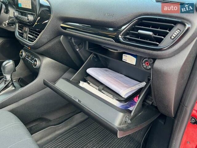 Форд Фиеста 2017 в Тернополе на Automoto.ua Красный Форд Фиеста, объемом двигателя 1 л и пробегом 113 тыс. км за 10300 $, фото 10 на Automoto.ua