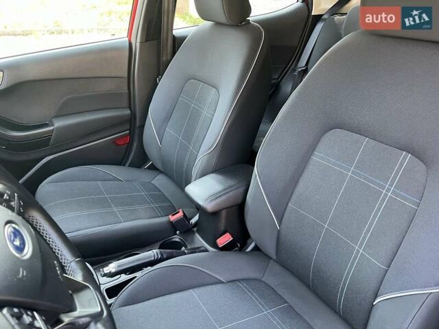 Форд Фиеста 2017 в Тернополе на Automoto.ua Красный Форд Фиеста, объемом двигателя 1 л и пробегом 113 тыс. км за 10300 $, фото 61 на Automoto.ua