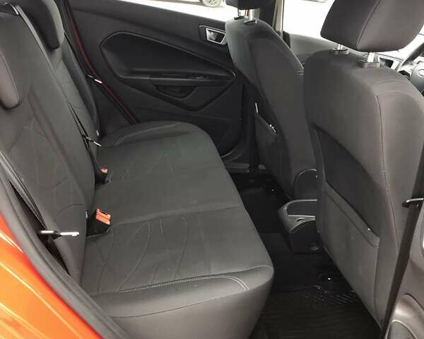 Красный Форд Фиеста, объемом двигателя 1.39 л и пробегом 128 тыс. км за 7950 $, фото 11 на Automoto.ua