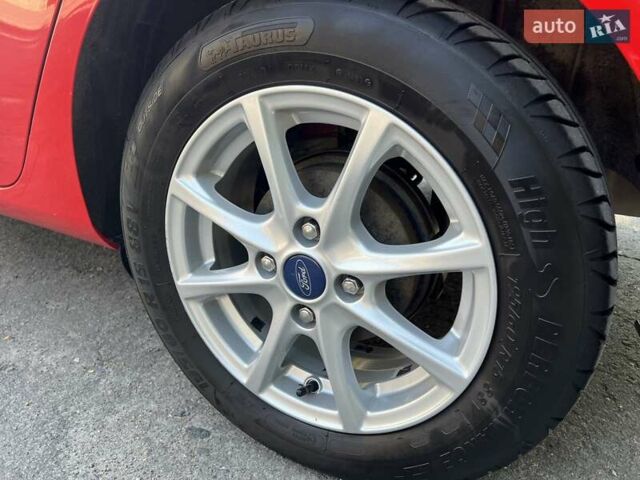 Форд Фиеста 2017 в Тернополе на Automoto.ua Красный Форд Фиеста, объемом двигателя 1 л и пробегом 113 тыс. км за 10300 $, фото 26 на Automoto.ua